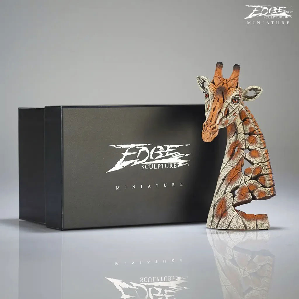 Edge - Giraffe Bust (Miniature)